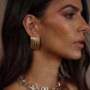 12th Tribe Talia Gold Textured Earrings Size O/SO/S